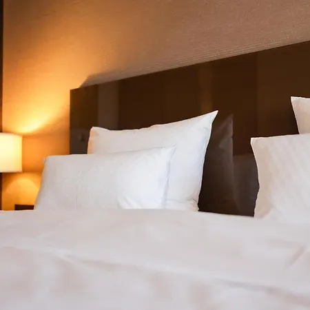 Hotel L'arrivée & 4*