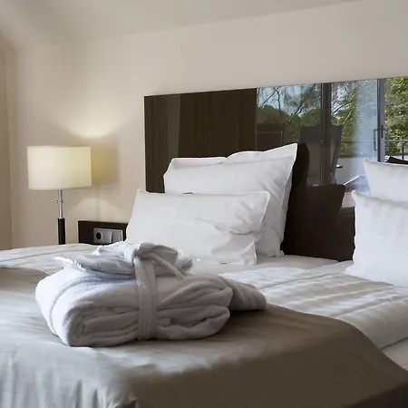 فندق L'arrivee & 4*