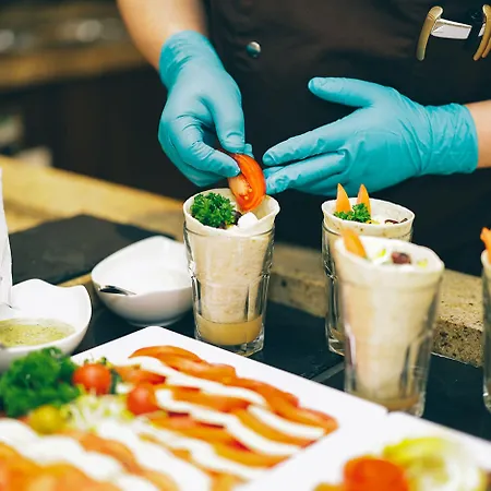 L'arrivee & فندق